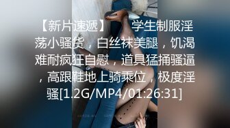 两个体育教练边操边吻超有爱