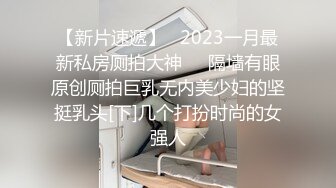 小哥跟女友居家性爱啪啪给狼友直播看，互动撩骚全程露脸无毛白虎逼口交大鸡巴，让小哥无套抽插浪叫呻吟 内射