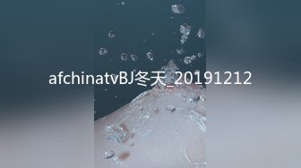 【KXCD】230白色短裙极品美女和闺蜜等餐中，前抄底白色内