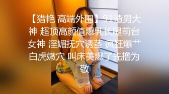 【精品CD】外站盗摄流出??极品露毛！抄底挑选商品的无罩美女 角度刁钻 奶子和逼毛清晰可见5V