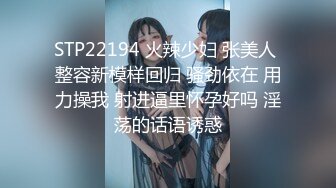 水上乐园公共浴室来冲洗换衣服的女人们