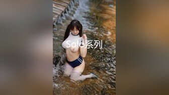 【新片速遞】  餐厅女厕偷拍多位年轻美女❤️还有一位穿着连体衣脱光了尿