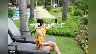 专注人前露出与路人同框美腿女神GI9ZA视图集，公园超市广场哪人多往哪去和老登一起锻炼 (8)