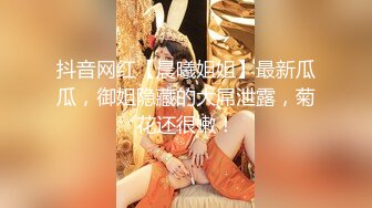 白嫩少妇叫了一男一女两个技师按摩女顾客去洗澡时男技师强行把女技师给操了后来女顾客也加入战斗